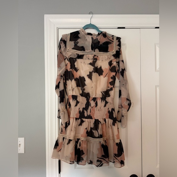 Tart Multicolor Ruffled Garment - Picture 2 of 4